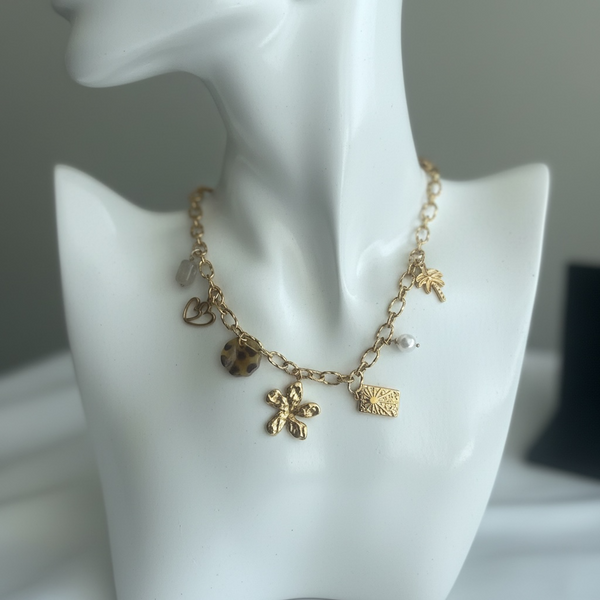 Collier Riviera - chaine dorée multi - berloques
