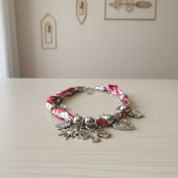MAGNIFIQUE COLLIER TISSU ARGENT