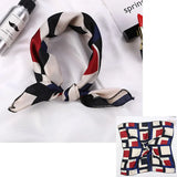 🧣 Petit Foulard Carré en Satin Imprimé