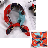 🧣 Petit Foulard Carré en Satin Imprimé