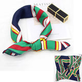 🧣 Petit Foulard Carré en Satin Imprimé