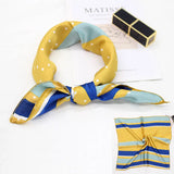 🧣 Petit Foulard Carré en Satin Imprimé