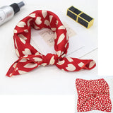 🧣 Petit Foulard Carré en Satin Imprimé