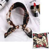 🧣 Petit Foulard Carré en Satin Imprimé