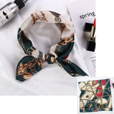 🧣 Petit Foulard Carré en Satin Imprimé