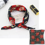 🧣 Petit Foulard Carré en Satin Imprimé