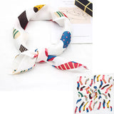 🧣 Petit Foulard Carré en Satin Imprimé
