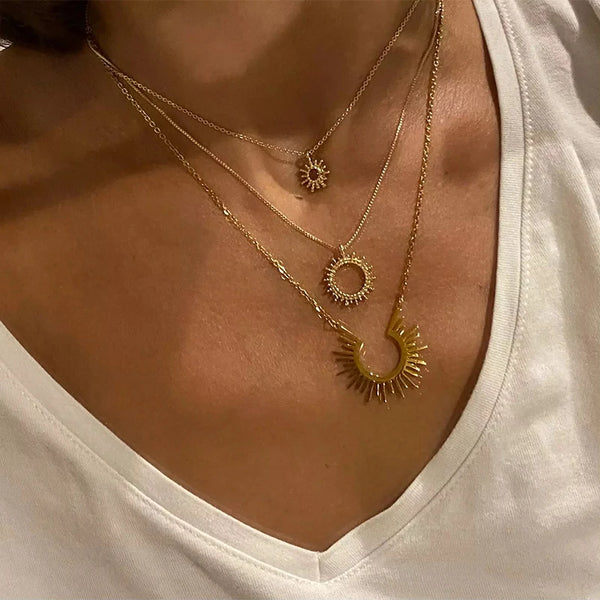 🌿 Collier Chic Géométrique Femme – Acier Inoxydable Doré Ras de Cou