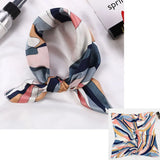 🧣 Petit Foulard Carré en Satin Imprimé