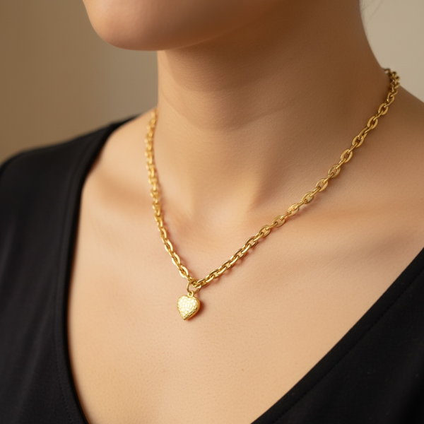 Collier doré avec pendentif cœur en acier inoxydable