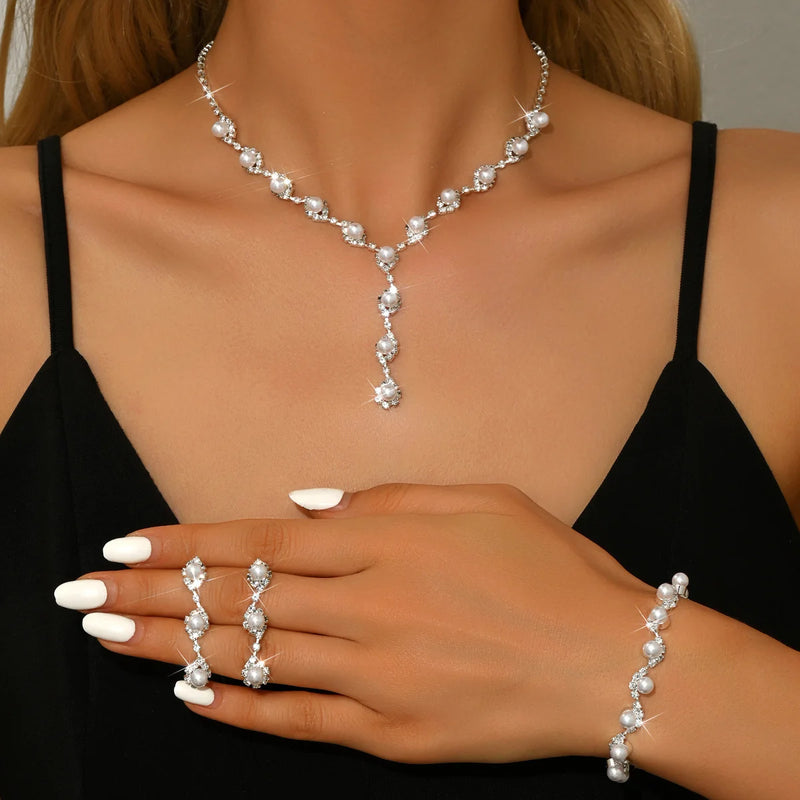 💎 Bijoux Tendance Femme – Collier Perles avec Pampilles Strass