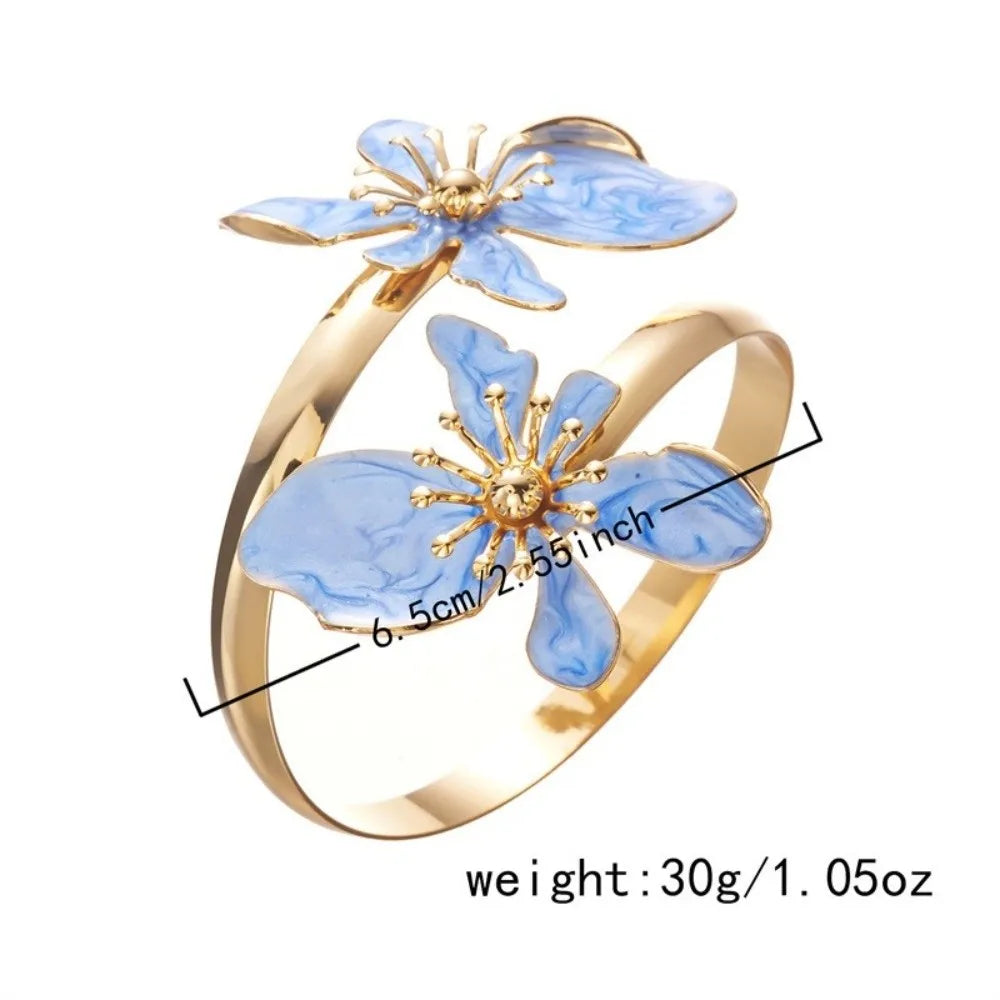 Bracelet à grande fleur au design audacieux 🌸
