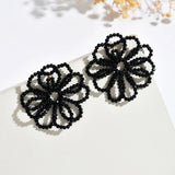🌸 Boucles d’oreilles florales ajourées en perles