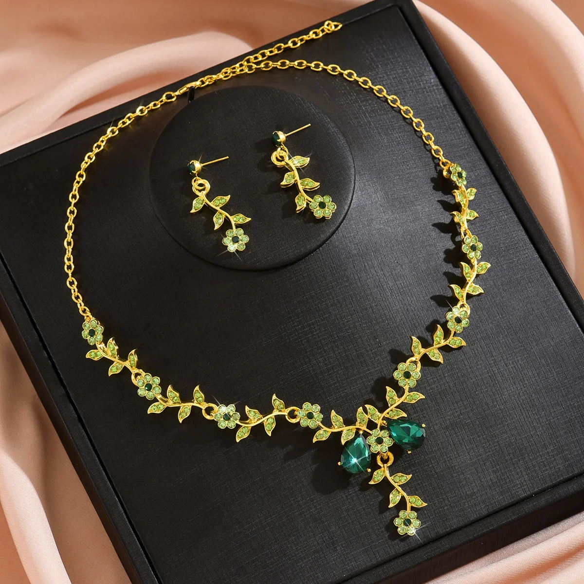 Parure floral Collier et Boucles d'oreille