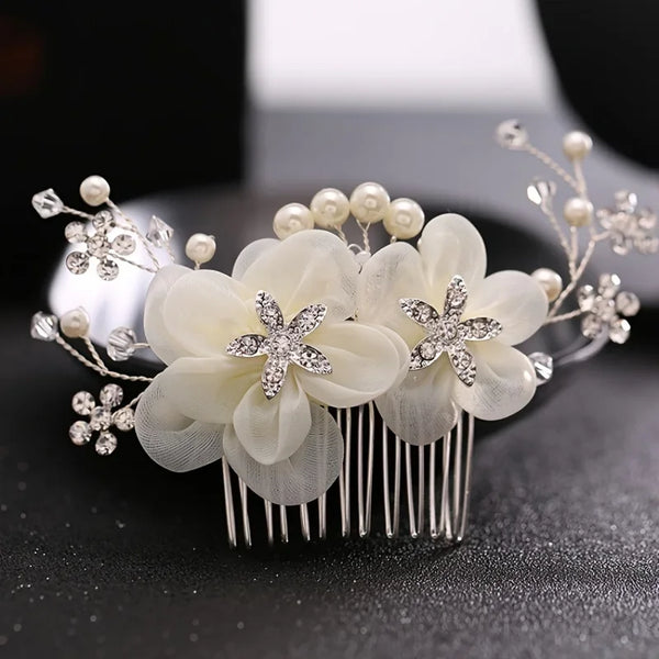 🌸 Peigne à Cheveux de Mariage – Ornements Floraux avec Perles & Strass