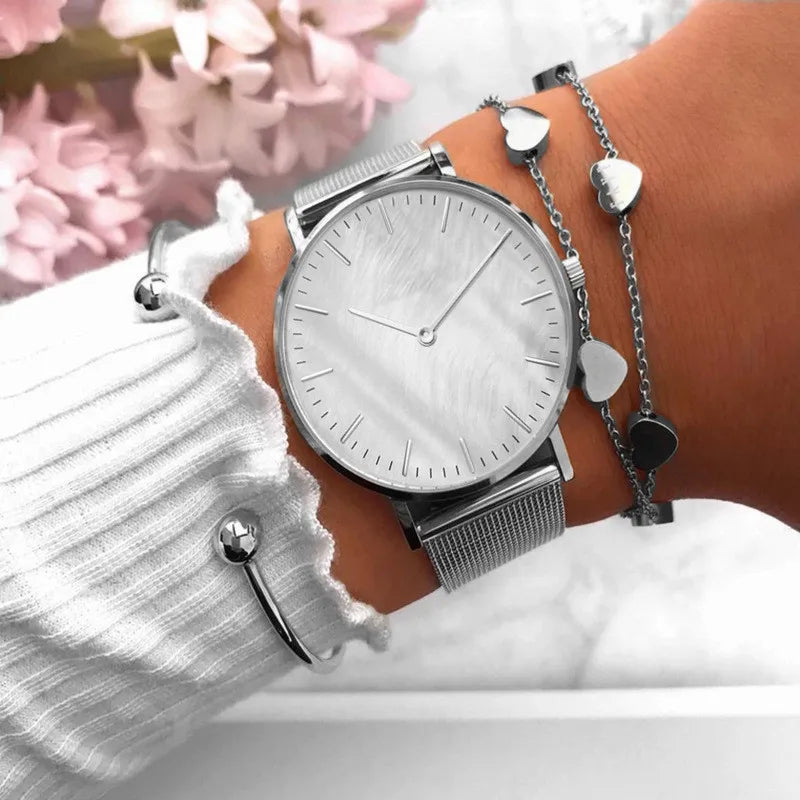 Montre tendance femme  mode luxe alliage