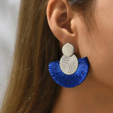 ✨ Boucles d’Oreilles Femme Bohème Chic – Pendants Franges Blancs Élégants 🤍