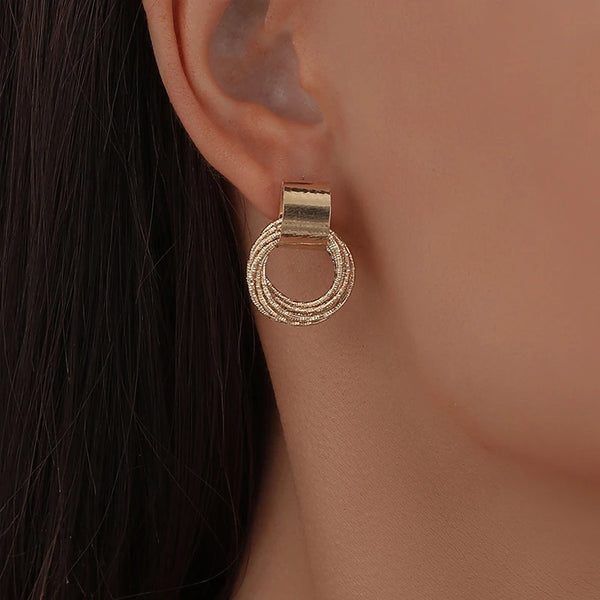💛 Boucles d’Oreilles Pendantes Rondes Vintage – Style Géométrique Élégant ✨