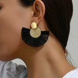 ✨ Boucles d’Oreilles Femme Bohème Chic – Pendants Franges Blancs Élégants 🤍