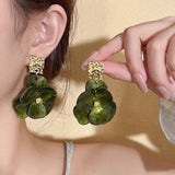 🌸 Boucles d’Oreilles Vintage en Acrylique – Pétales de Fleur Élégants & Luxe ✨