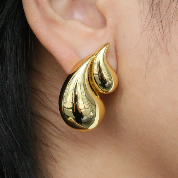💛 Boucles d’Oreilles Goutte d’Eau Doubles – Élégance Vintage Minimaliste ✨