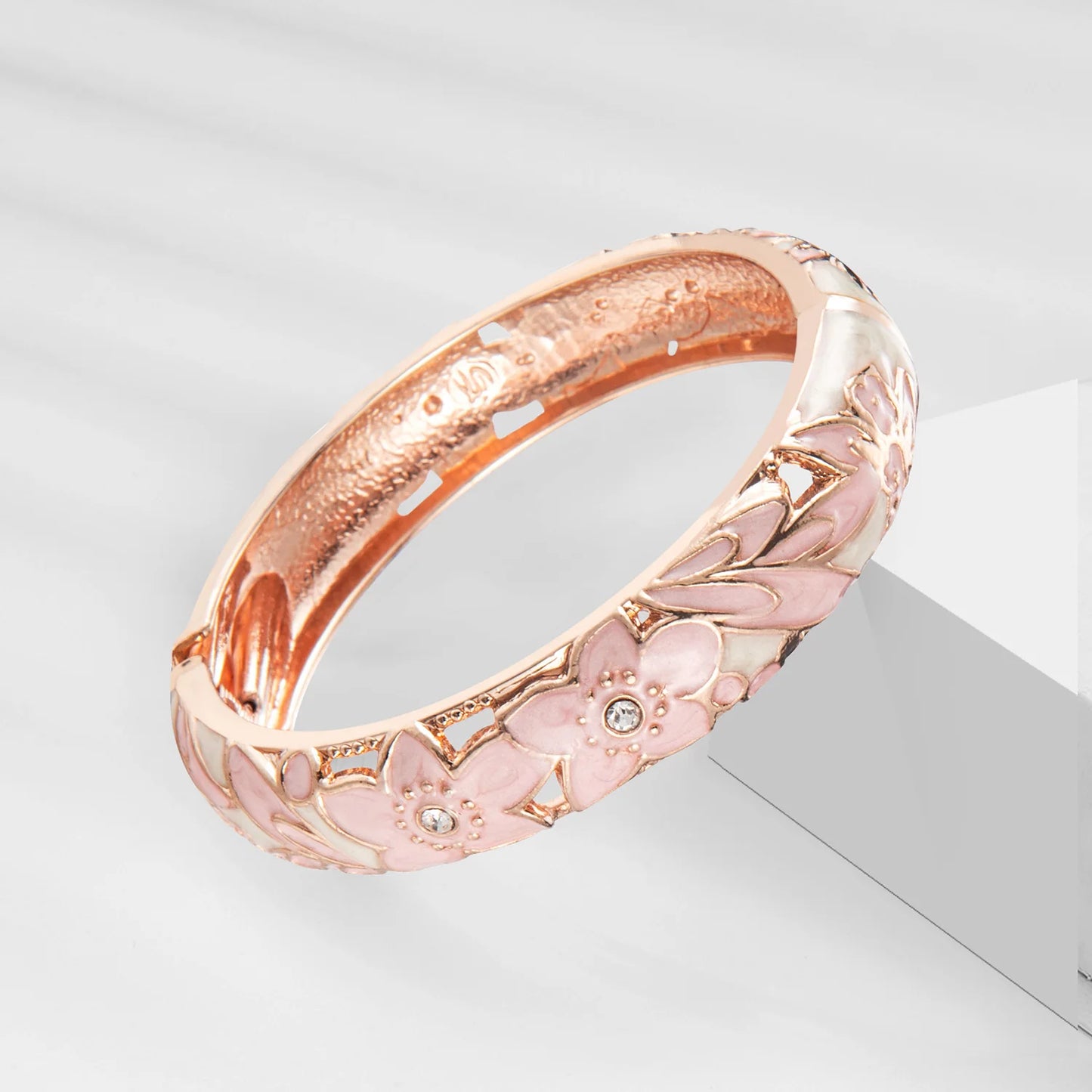 Élégant bracelet pour femme ❤️