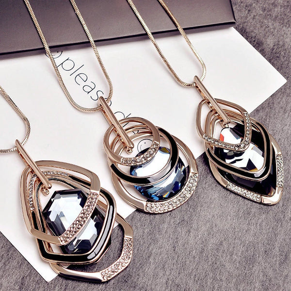 💎 Collier Long Multicouche Femme – Cristal Géométrique Chic & Tendance