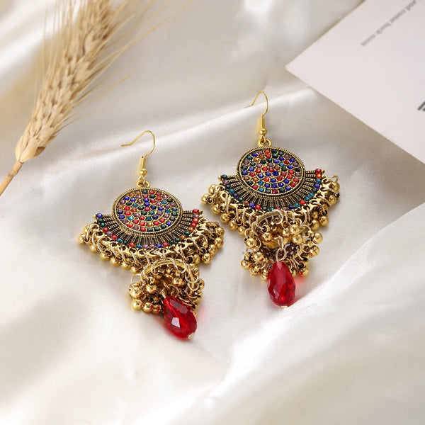 💎 Boucles d’Oreilles Cristal Coloré Vintage – Cloche Sculptée Dorée Luxe Bohème ✨